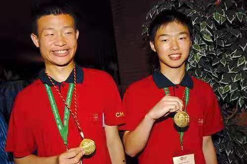 韦神高中老师爆料视频,昔日电竞天才的校园生活 第1张 韦神高中老师爆料视频,昔日电竞天才的校园生活 第1张